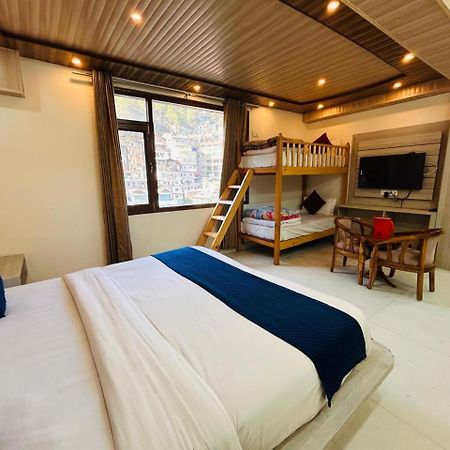 Yog Maya Regency B&B Simlá Kültér fotó