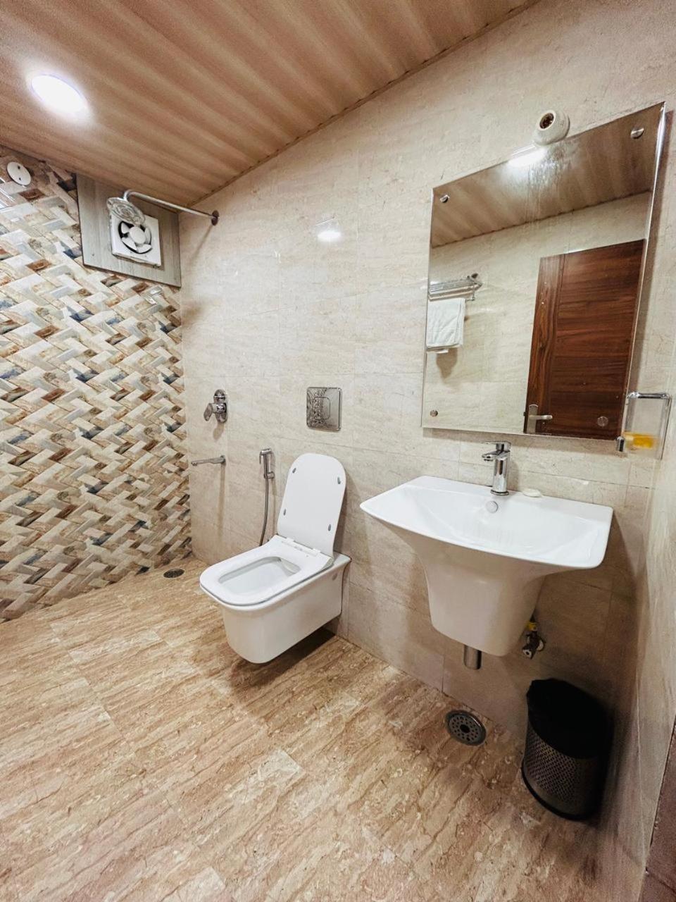 Yog Maya Regency B&B Simlá Kültér fotó