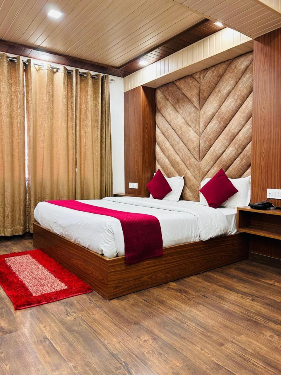 Yog Maya Regency B&B Simlá Kültér fotó
